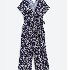 Jumpsuit with sleeves